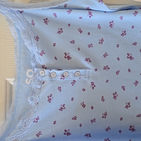 SO BRAND WOMENS JUNIOR SIZE BLUE WITH PURPLE FLOWERS TANK TOP SIZE LARGE - Picture 4 of 12